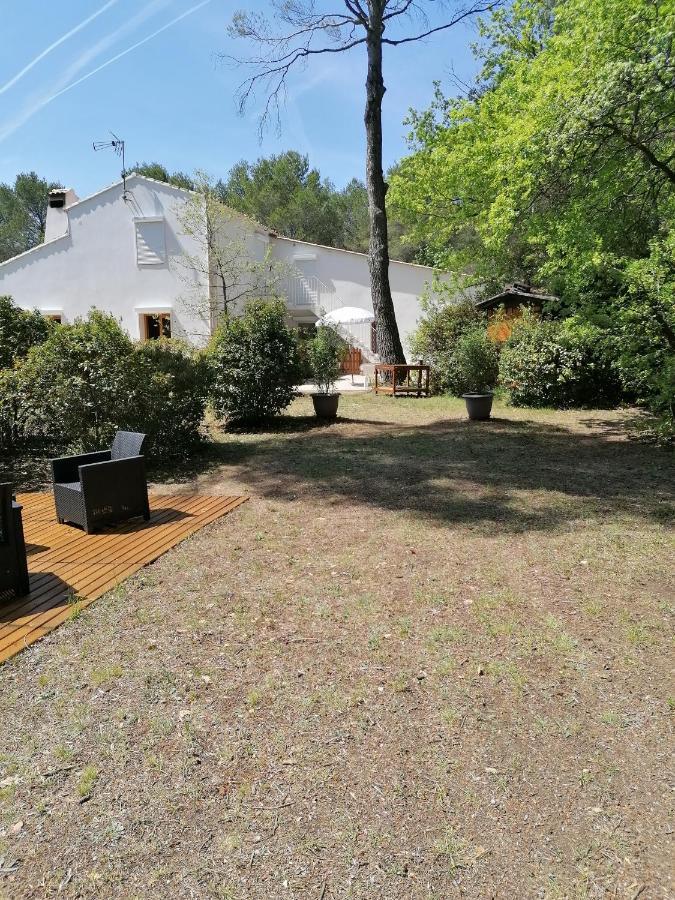 Le Clos Zinou Lambesc Εξωτερικό φωτογραφία