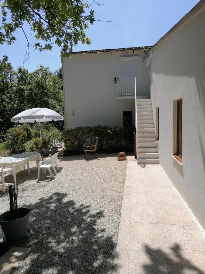 Le Clos Zinou Lambesc Εξωτερικό φωτογραφία